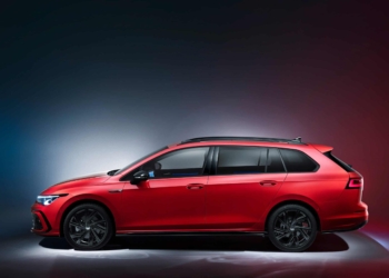 Golf 8 Variant, via agli ordini per la station wagon