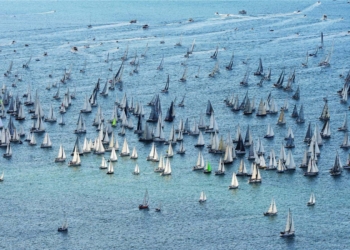 Via alla 52° Barcolana: tra virus e controlli non smette di incantare