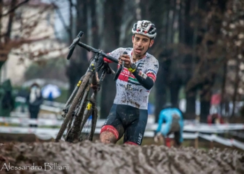 Si rivede Fabio Aru e lo fa col ciclocross