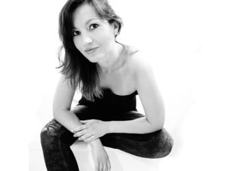 Tante donne e tutte indagano. Ma Tuti balza in testa