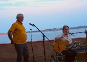 Ciao Tiziano, il mio fratello mite che amava il canto e giocava terzino