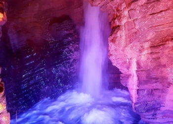 Un lago, cascate e una storia persa nelle pieghe del tempo