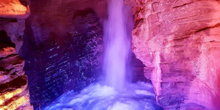 Un lago, cascate e una storia persa nelle pieghe del tempo