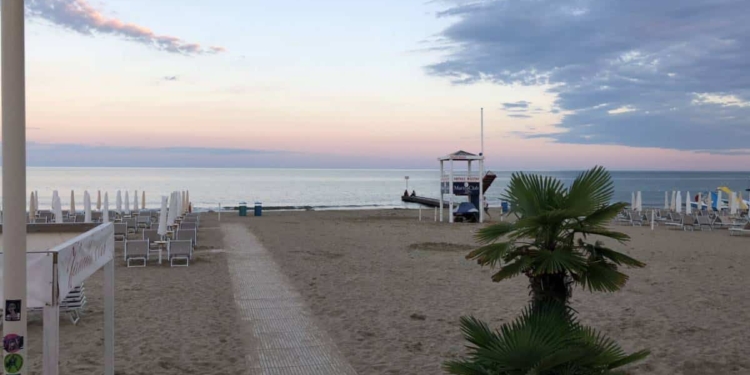 Ripartire: sulle spiagge sono tutti pronti