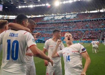 Schick e prima Holes: Olanda fuori