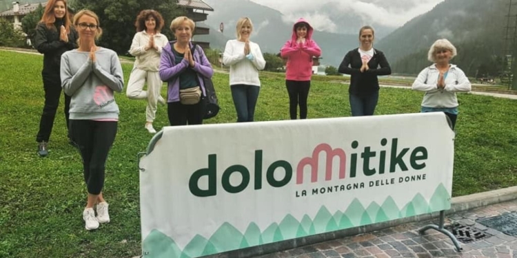 Un “Camper in rosa” ai piedi delle Dolomiti