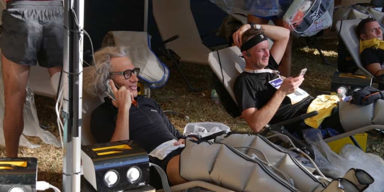 Donati migliaia di saturimetri. Ora un premio a Roma