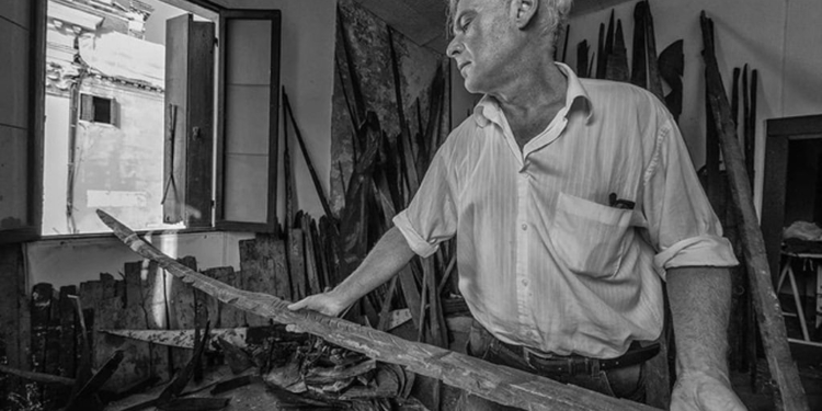 Lui scolpisce Birdman per salvare Venezia