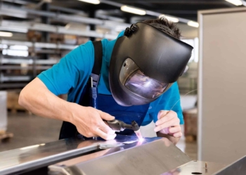 Mancano specializzati? Confapi se li fa in casa