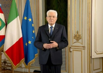 Nell’inverno delle culle l’addio di Mattarella