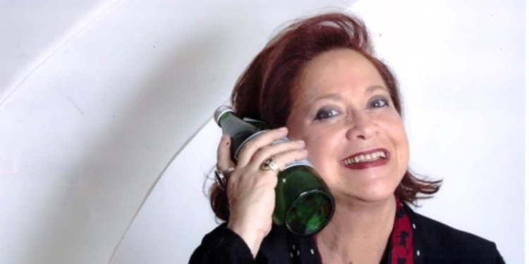 La donna con una vita da romanzo