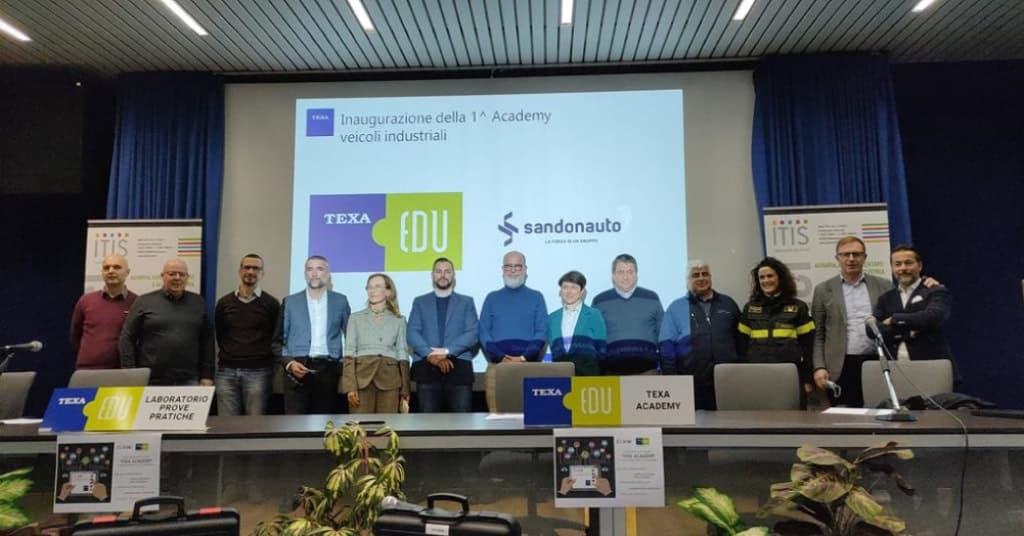 Da studenti a “meccatronici” in 300 ore
