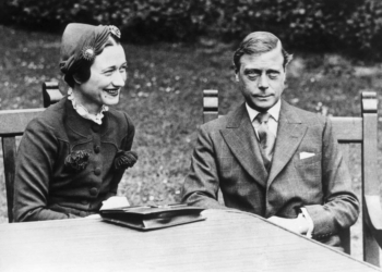 La favola del re deposto è proprio una favola