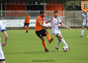 Guido Corteggiano: il faro arancionero