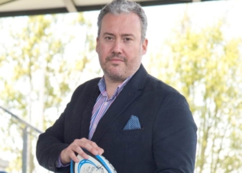 Tutoraggio insieme con la palla ovale