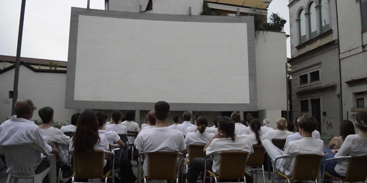 De Toni: l’arte s’installa tra vincolo e possibilità