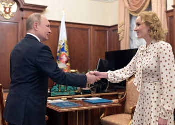 Dietro quel mandato di cattura può esserci una pace