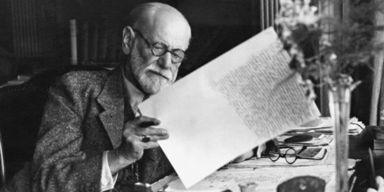 Le cinque porte di Mauro Corona