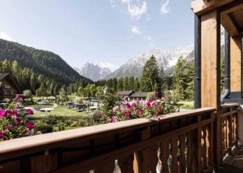 Le Dolomiti di Sesto abbracciano l’estate