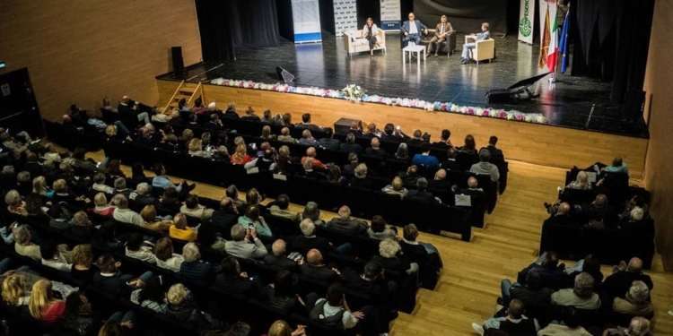 San Donà: teatro pieno per i candidati sindaco