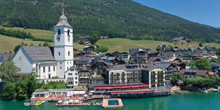 In Austria con 4 proposte: dal golf al lago alla Spa