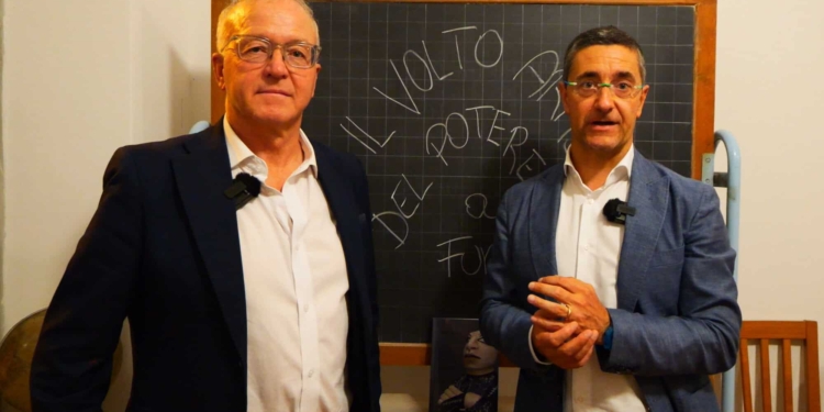 Il potere ha anche un volto artistico