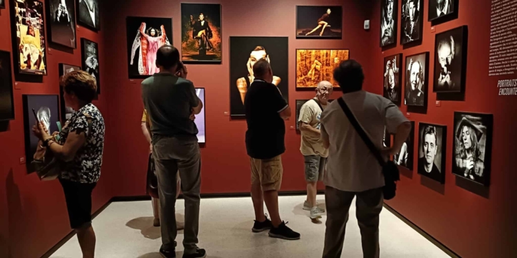 A Ferrara 50 anni di foto con Guido Harari