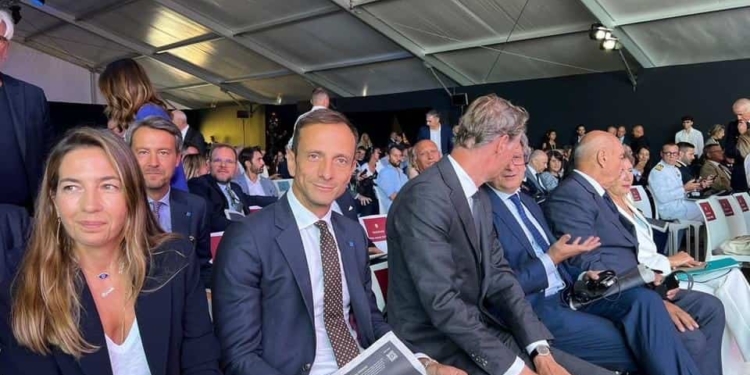 A Trieste la più grande nave mai attraccata in Italia