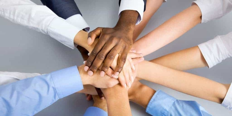 Il mondo dei volontari di Società Creativa