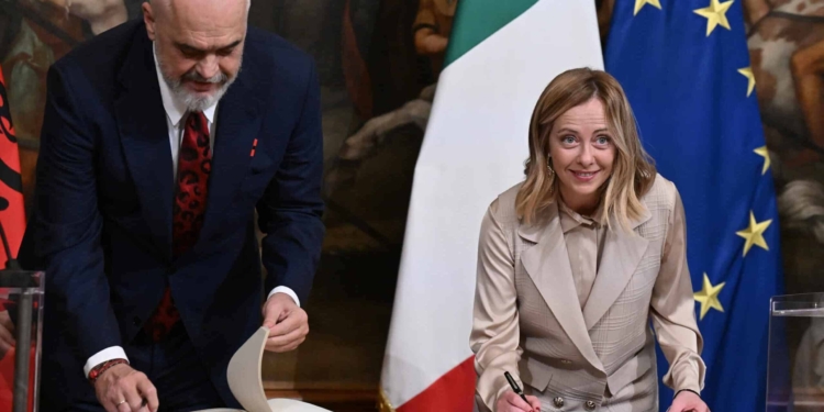 Tutti i “buchi neri” del Protocollo Albania