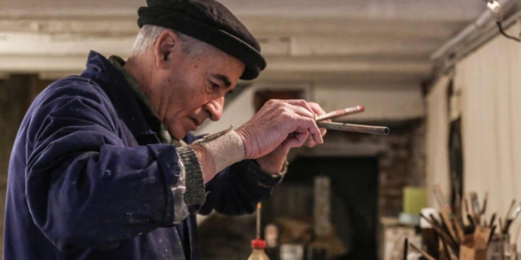 Mostra su Valese l’alchimista della carta che poi passò alla seta