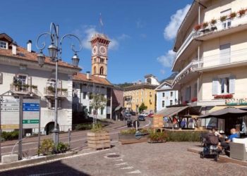 A Cavalese tra festa del papà, poesia e granelli di sabbia