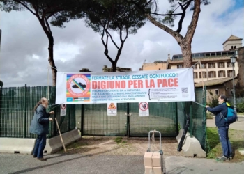 Da un mese in digiuno per la Pace