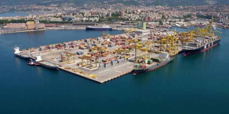 Trieste e Venezia: aria di tempesta sui porti dell’Alto Adriatico