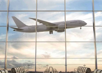 Rincaro voli +20% rispetto al 2023: perché e come evitarlo