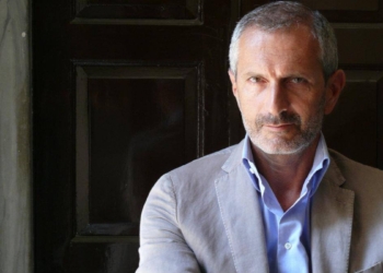 Nell’orizzonte della notte c’è un animale selvaggio