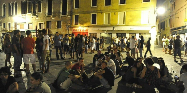 Danni da movida, lotta continua