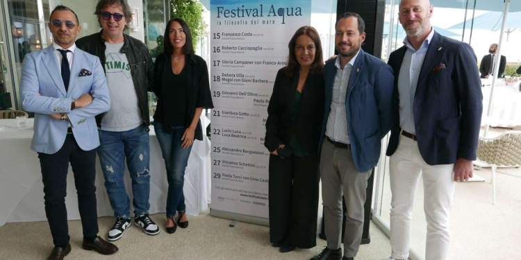 “AQUA”, a Jesolo il festival: parole, musica e idee in riva al mare