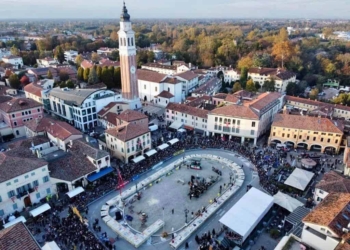 Mirano e il gioco dell’oca.  Il tempo torna indietro