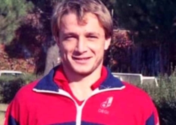 Quando il pallone rotola nel delitto e l’arbitro fischia dopo 35 anni!