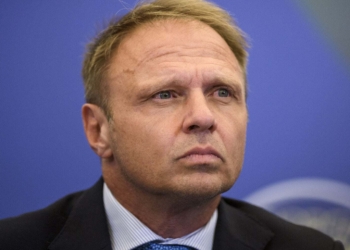 Il ministro Lollobrigida: “Da bambino mangiavo solo parmigiano”