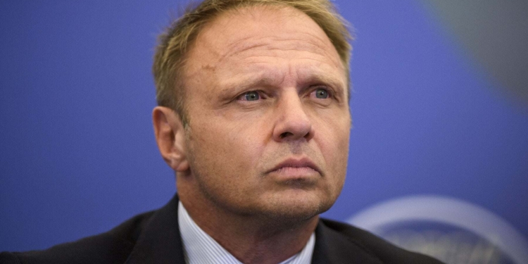 Il ministro Lollobrigida: “Da bambino mangiavo solo parmigiano”