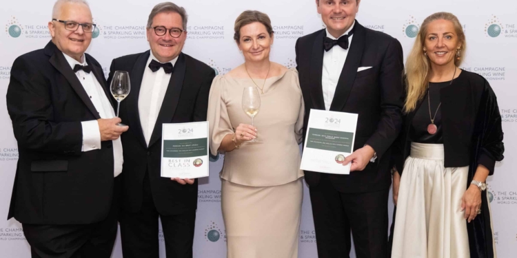 Ferrari Trento è “Produttore dell’anno”e vince il trofeo “World Champion Blanc de Noirs” 