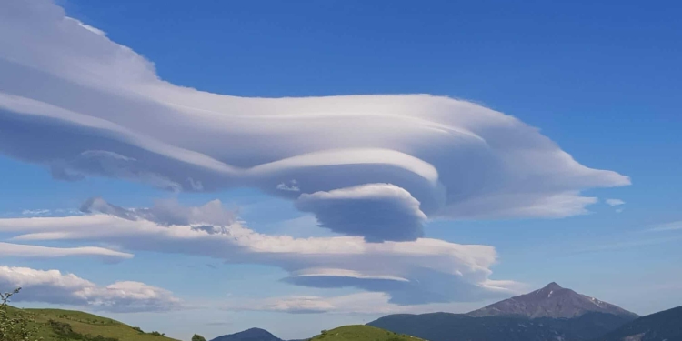 Una strana nuvola