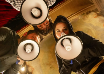 “Insulti al pubblico: una provocazione per ripensare il teatro