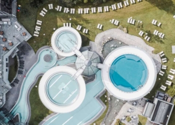 AQUA DOME; dagli scarponi agli infradito