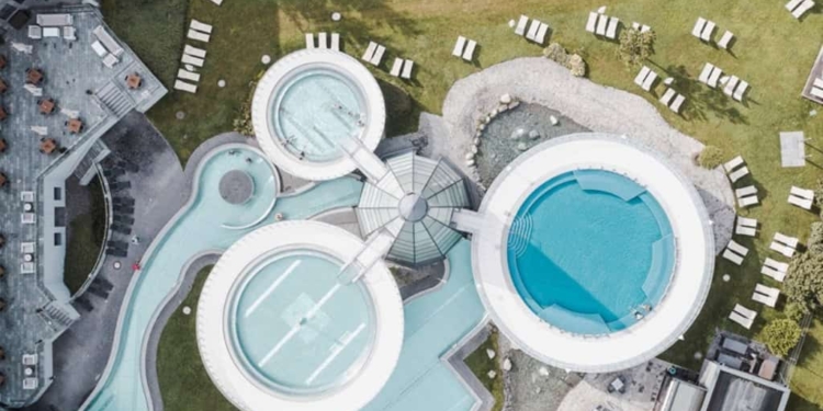 AQUA DOME; dagli scarponi agli infradito