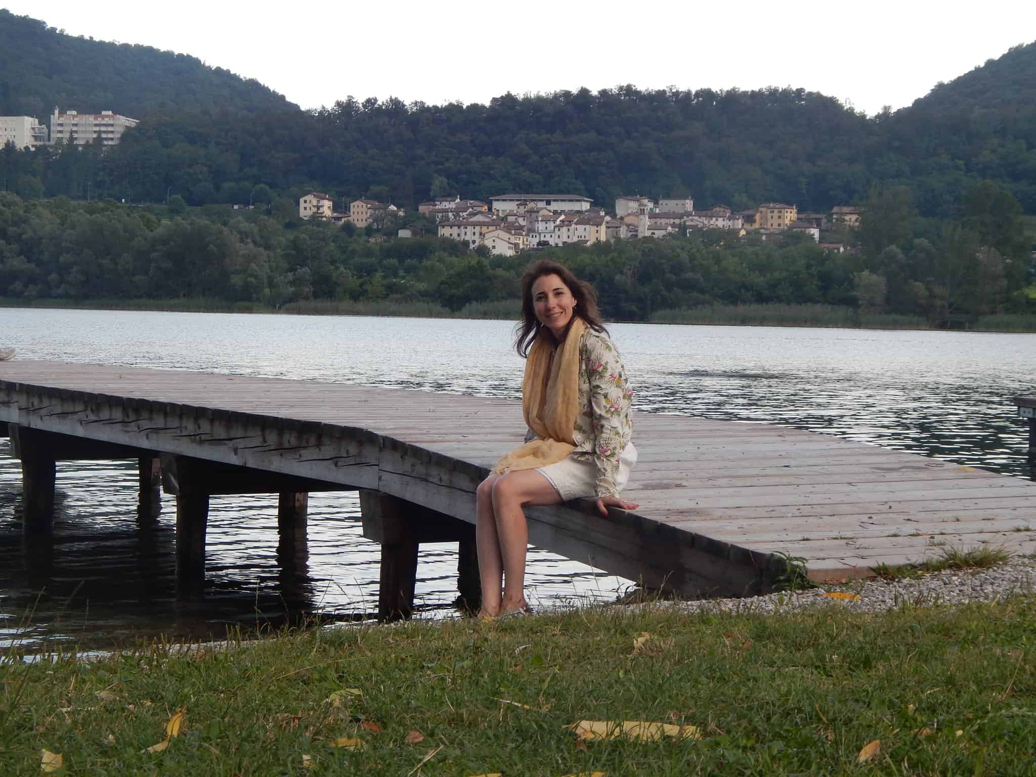 Michela Manente e il suo Aforismario: il poeta è un ladro di ossi di seppia