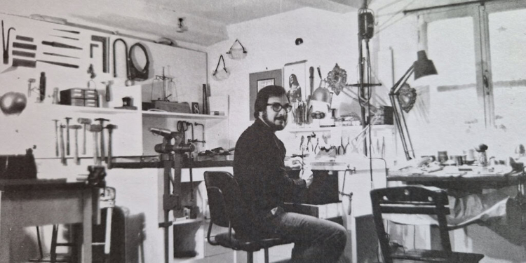 Addio a Domingo de la Cueva: con lui l’oro diventava arte