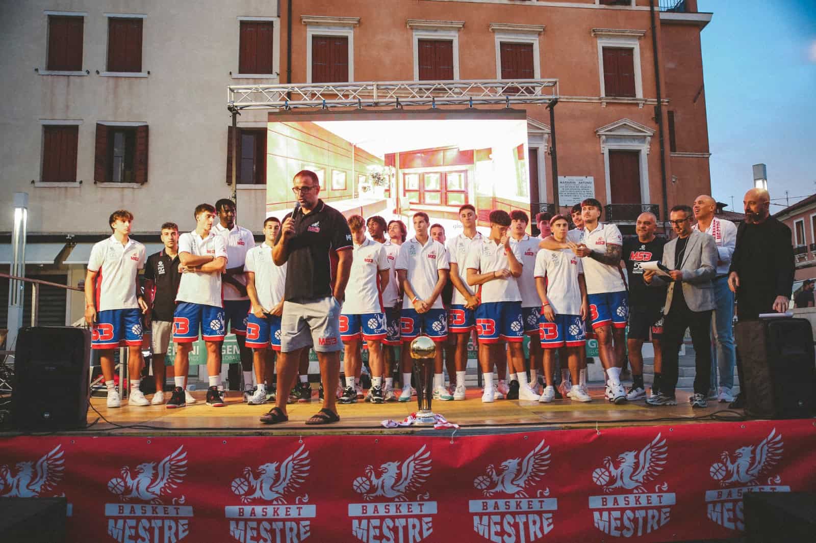 Si presenta il Basket Mestre pronto per il ritorno in paradiso